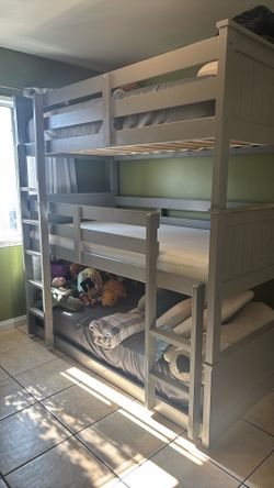 Twin bunk beds stack of three beds