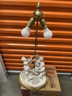 RARE! Vintage White Porcelain Cherubs Marbro Table Lamp Hollywood Regency
