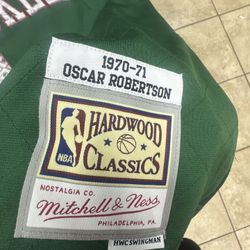 Mitchell & Ness Oscar Robertson Milwaukee Bucks HWC Swingman Jersey