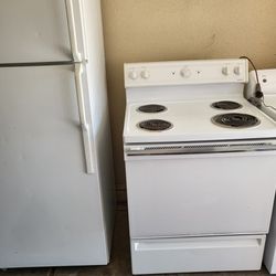Electric Stove In Good Condition And Warranty Works Great 