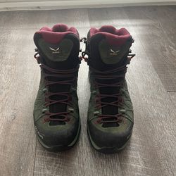 Selewa Hiking Boots