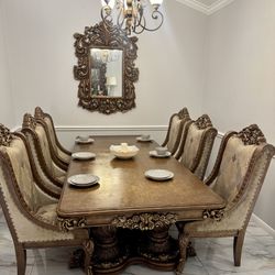 Traditional Dining Room Set
