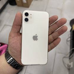 iPhone 11 Unlocked 64GB! $279 Cash Or Card!!