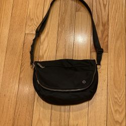 LULULEMON PURSE