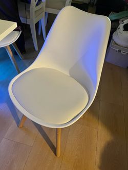 4 white dining chairs