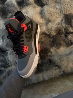 Jordan 4s
