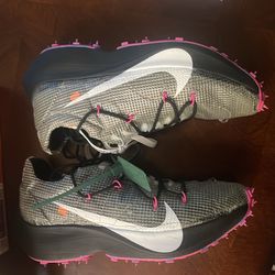 Off-White x Nike Vapor Street "Black Laser Fuchsia."