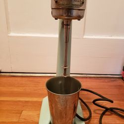 Hamilton Beach Milkshake Drink Mixer Model 25 Jadeite Green w/ cup Vintage