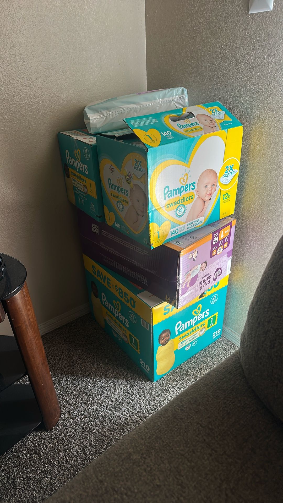Pampers/diapers