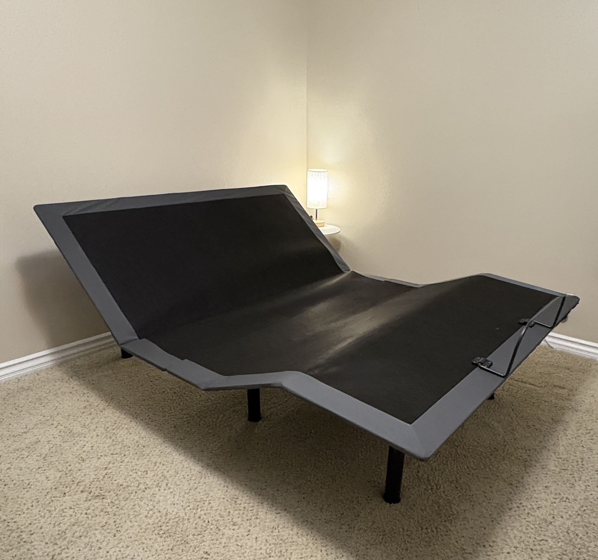 Lucid L150 Adjustable Base – Bed Frame with Head and Foot Incline – Wireless Remote Control – Premium Quiet Motor, Queen size