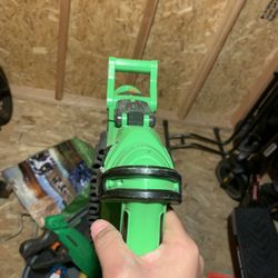Nerf Mini gun Takes Battery