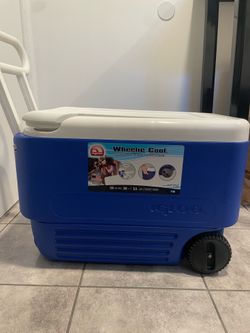 Igloo Wheelie Cool 38 Qt Rolling Cooler