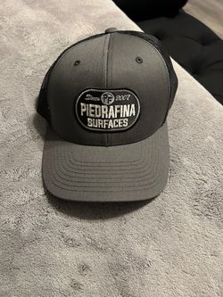 Men trucker hat