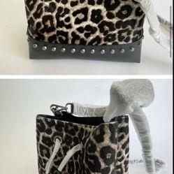 Michael Kors Mercer Gallery Small Bucket Convertible Shoulder Bag Haircalf 