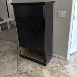 Chest FREE FREE FREE