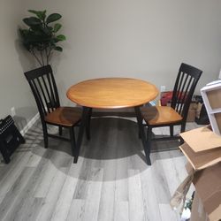 $150 DINING TABLE SET, NEEDS TO GO NOW