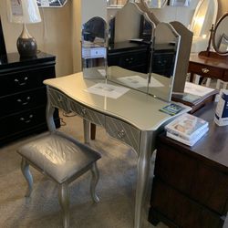 Silver Vanity With Stool