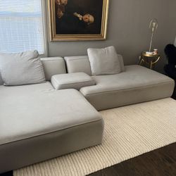 Light Grey Sectional Couch 