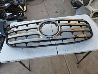 Mercedes GLS 450 grille oem