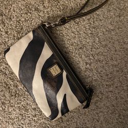 Dooney And Bourke Wristlet 