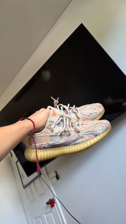 Yeezy 350 oat size 10 men used