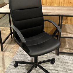 Desk Chair with Wheels - black 