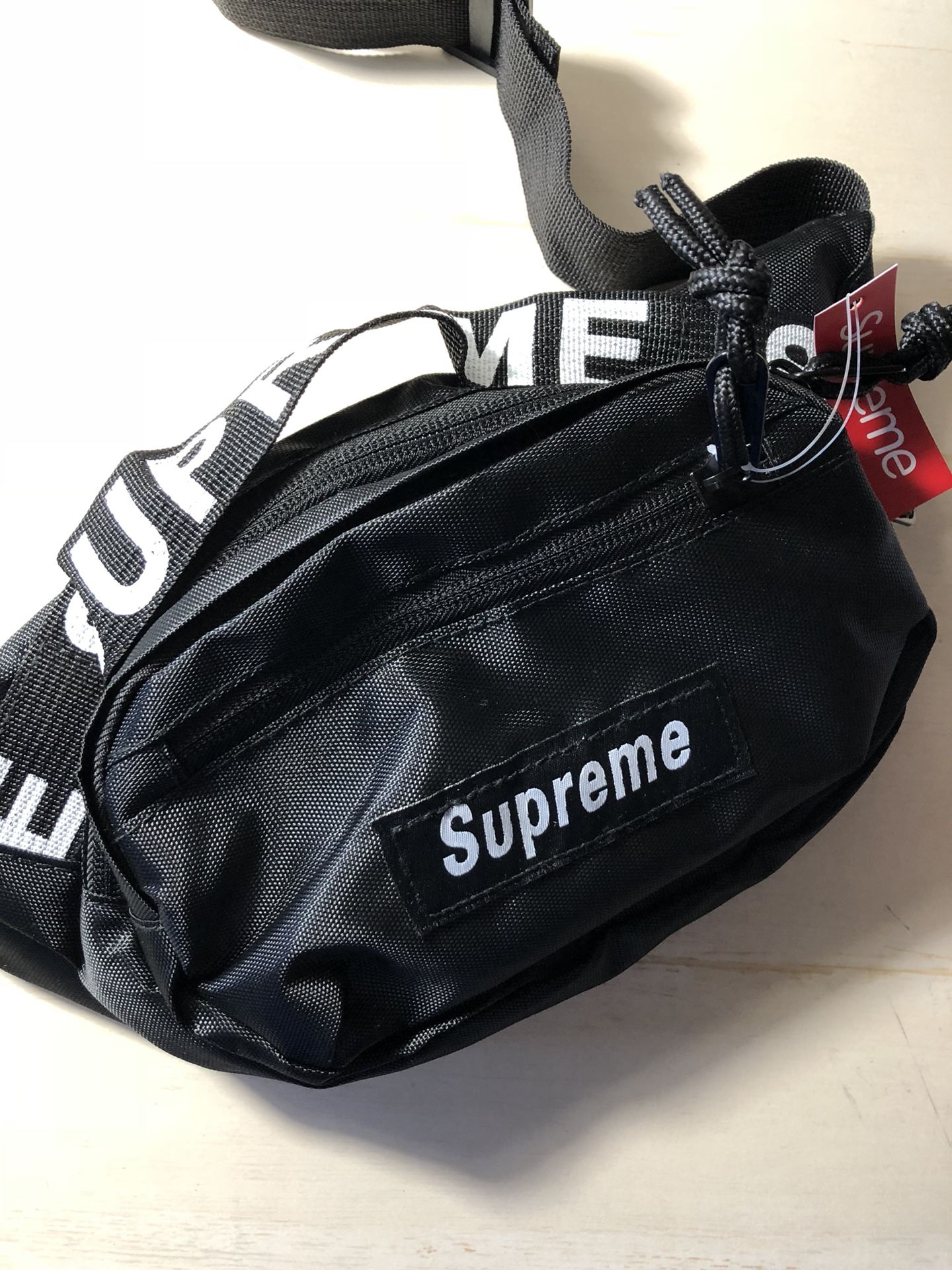 >> New Black Supreme Waist Bag Fanny Pack <<