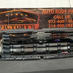 CHEVY SILVERADO 1500 z71 GRILLE 2022-2024 with CAMERA OEM