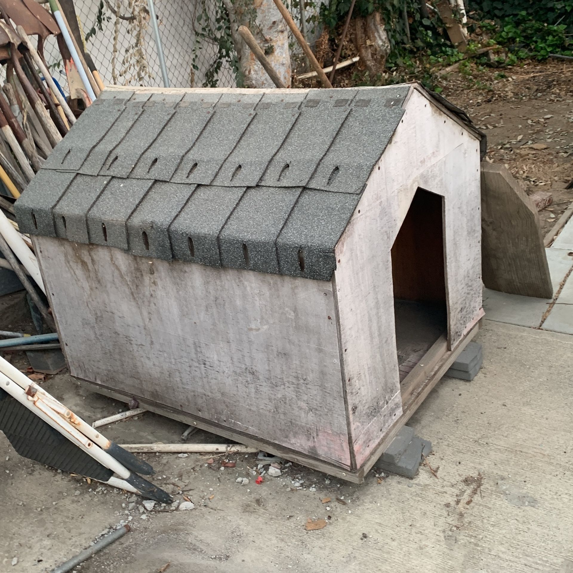 Dog House 20