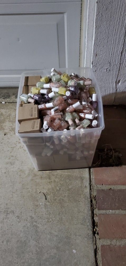 Lots Of New Nail Polish Top Coat And Polish Box Has 72 Pieces $25 Per Box Or Make A Deal For All
