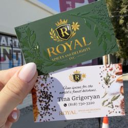 Raised Spot UV Premium Luxury Business Cards 