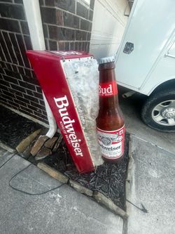 Man Cave - BUDWEISER KING OF BEER