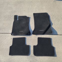 Genuine Used Velour Floor Mats Classic, Set, 4-Piece - Mercedes-Benz (117-680-81-00-64-9J57)

