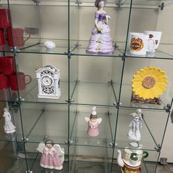 24 cubes tempered glass case only, 5 feet 2 inches high, 3 feet 6 inches Can be completely disassemb