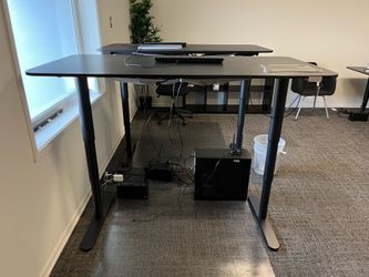 IKEA BEKANT SIT/STAND DESKS (63.00x31.50)