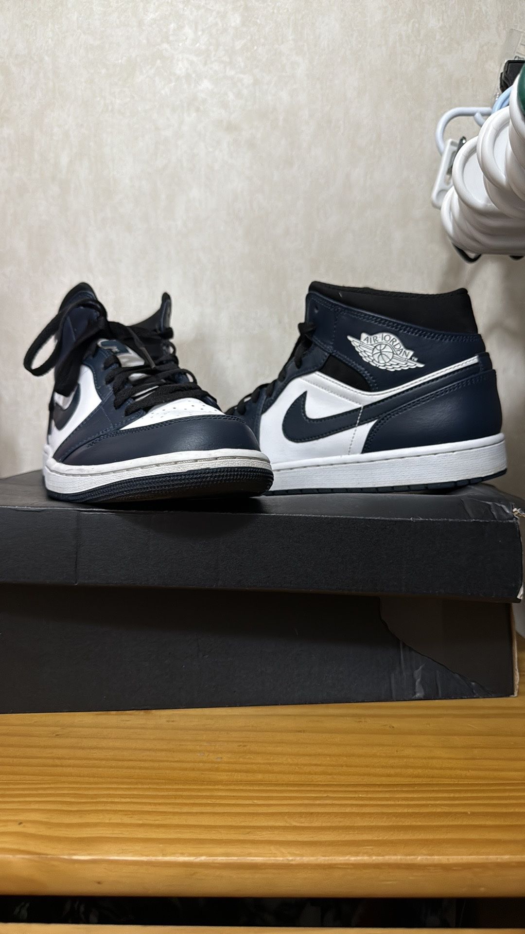 size 11 nike jordans in box with papers