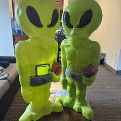 Alien Yard Decorations