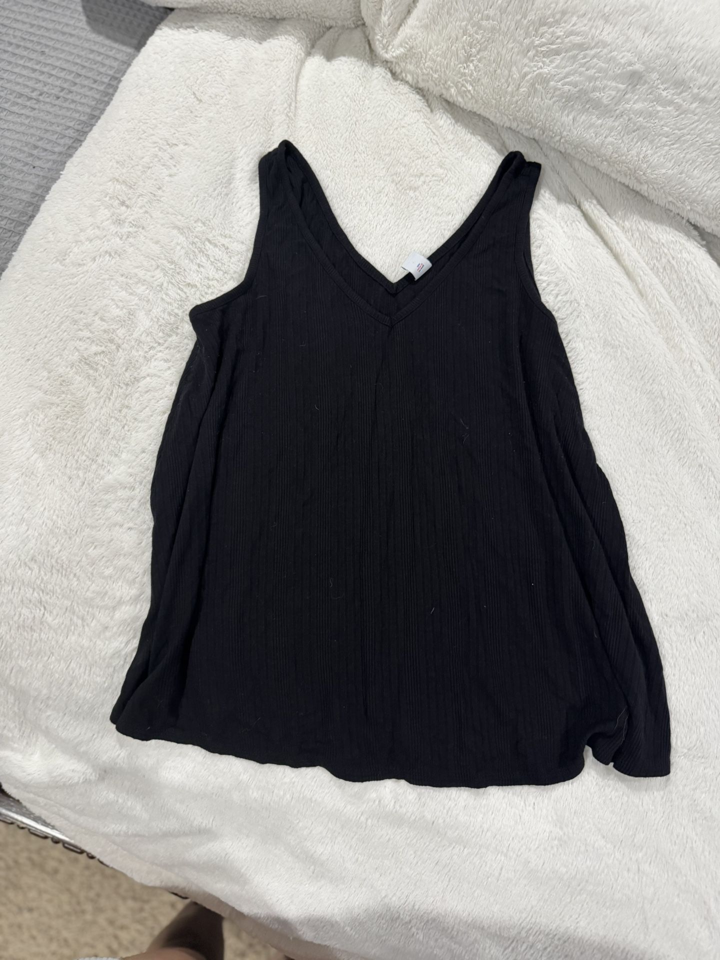 🌻Black tank top🌻