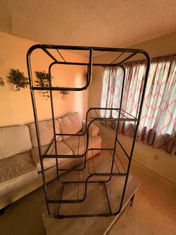 Black metal plant stand