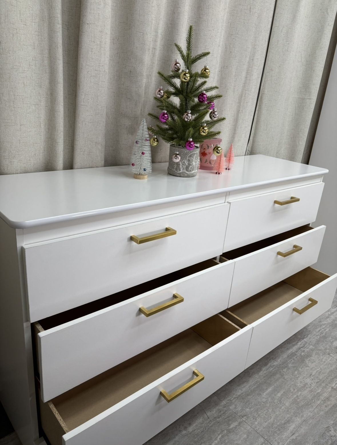 CÓMODA BLANCA DE 6 CAJONES DISPONIBLE🎄 