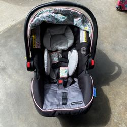 Graco Car seat 
