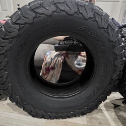 BF Goodrich All Tarrain LT285/70R17