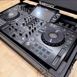 Pioneer XDJ-RX3 DJ Controller – Open Box, few months of usage  Selling a Pioneer XDJ-RX3 All-in-One DJ System, perfect for aspiring DJs or professiona