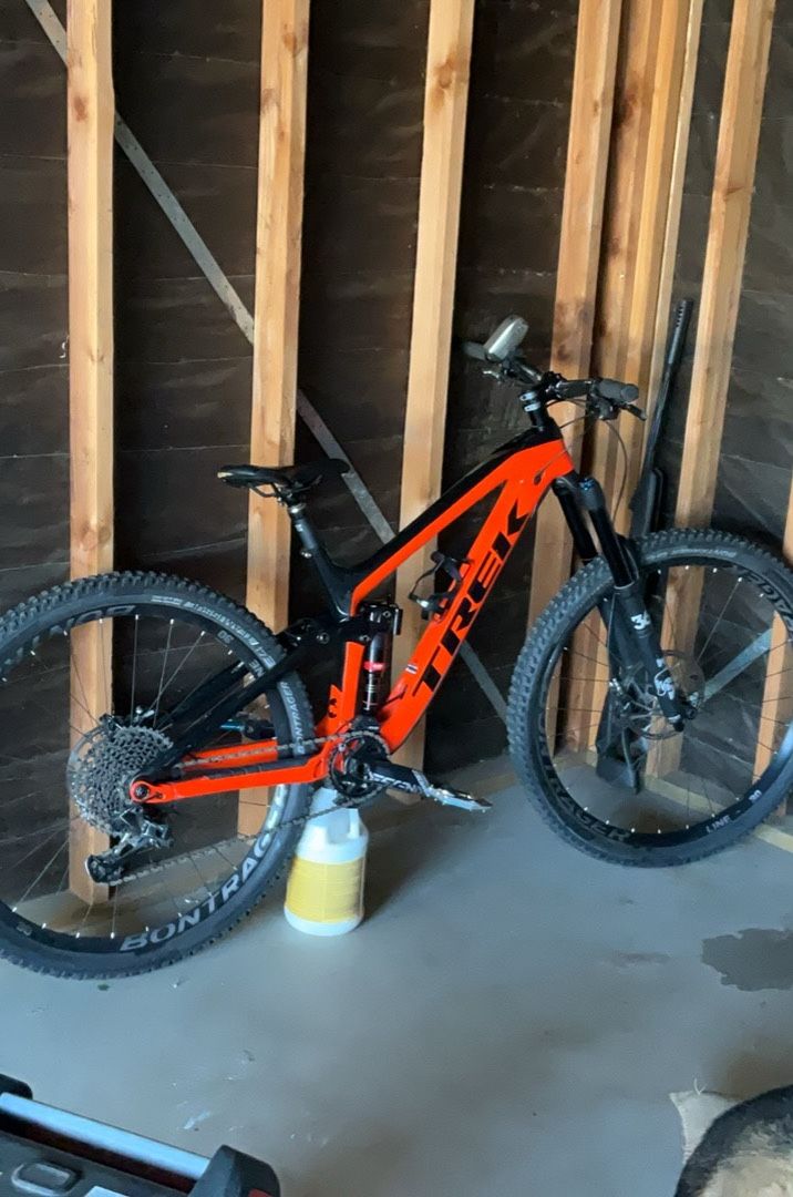 TREK FULL SUSPENSION MOUNTAIN BYKE-Excellent Conditions!!