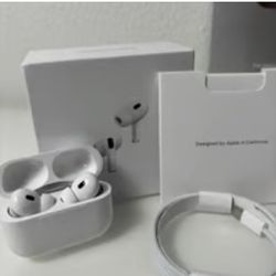 AirPods Pro 2nd Generation MagSafe Wireless Charging Case, White