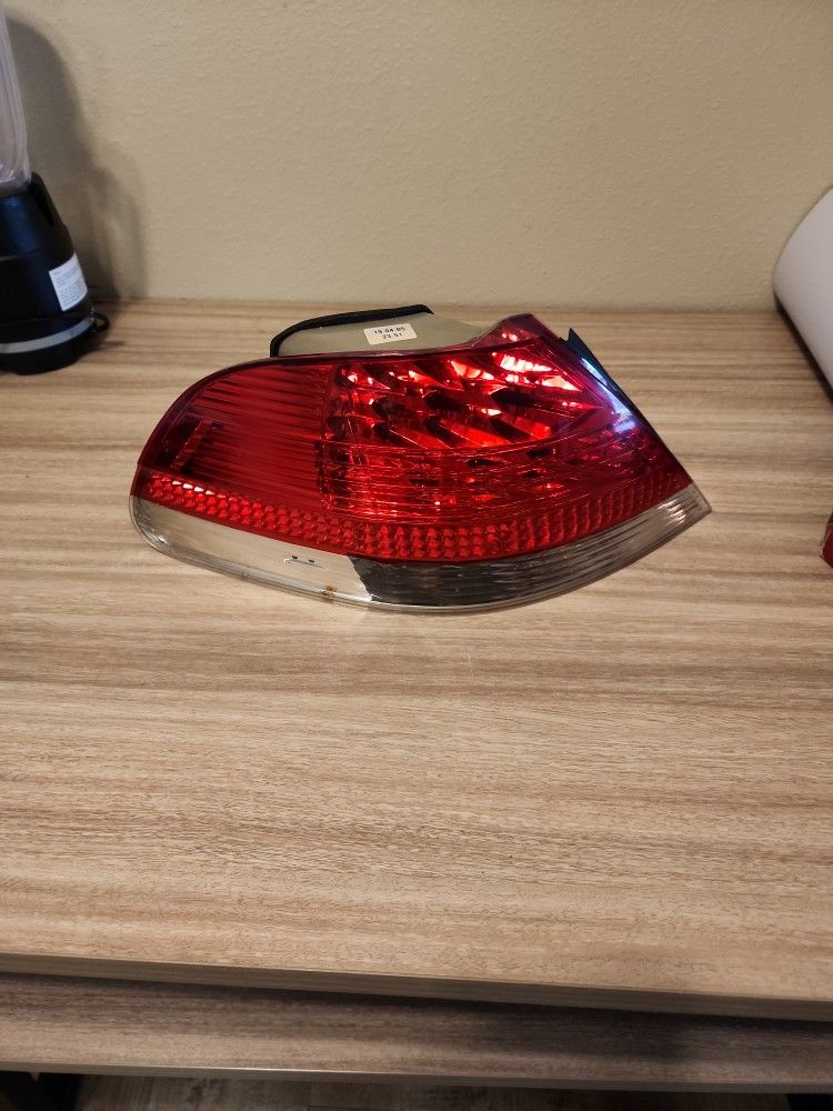 Tail light
