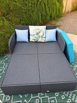 OUTDOOR WICKER DAYBED FOR TWO