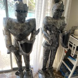 Knight Statues (5-5.5ft)
