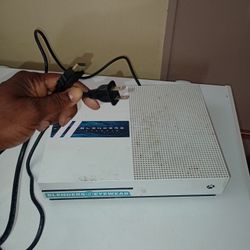 X Box 1 No Controllers With E888 Drone With Shoe Containers