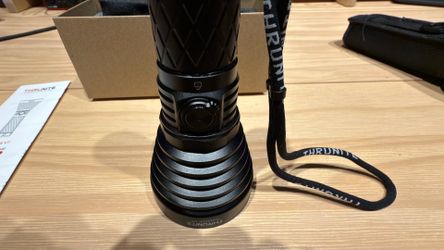 ThruNite Catapult V7 light